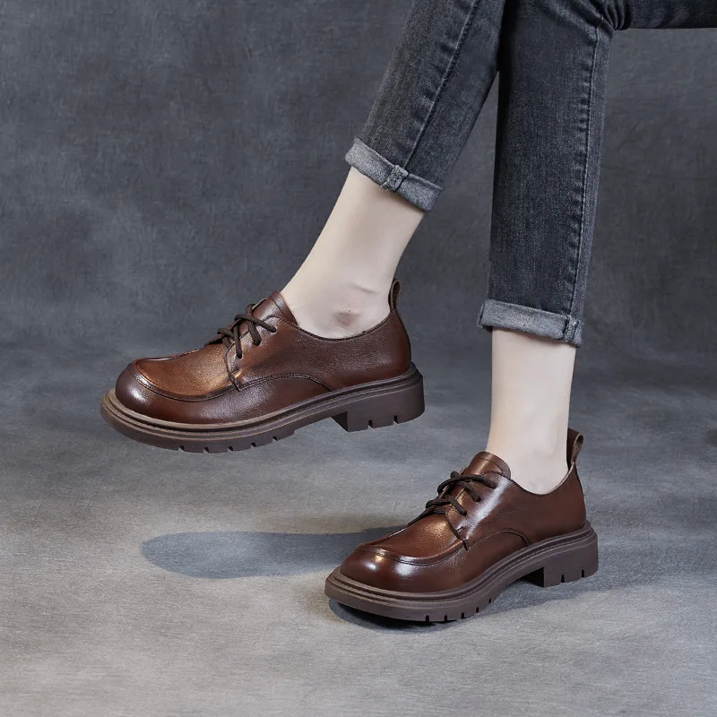 Туфли женские кожаные в британском стиле, маленький размер, универсальная Удобная дышащая повседневная обувь на шнуровке, весна 2022
Туфли женские кожаные в британском стиле, маленький размер, универсальная Удобная дышащая повседневная обувь на шнуровке, весна 2022