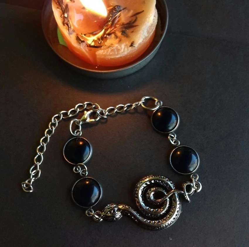Snake Witch Bracelet with Natural Black Agate, Serpent Bracelet, Snake Jewelry, Adjustable Bracelet
Snake Witch Bracelet with Natural Black Agate, Serpent Bracelet, Snake Jewelry, Adjustable Bracelet