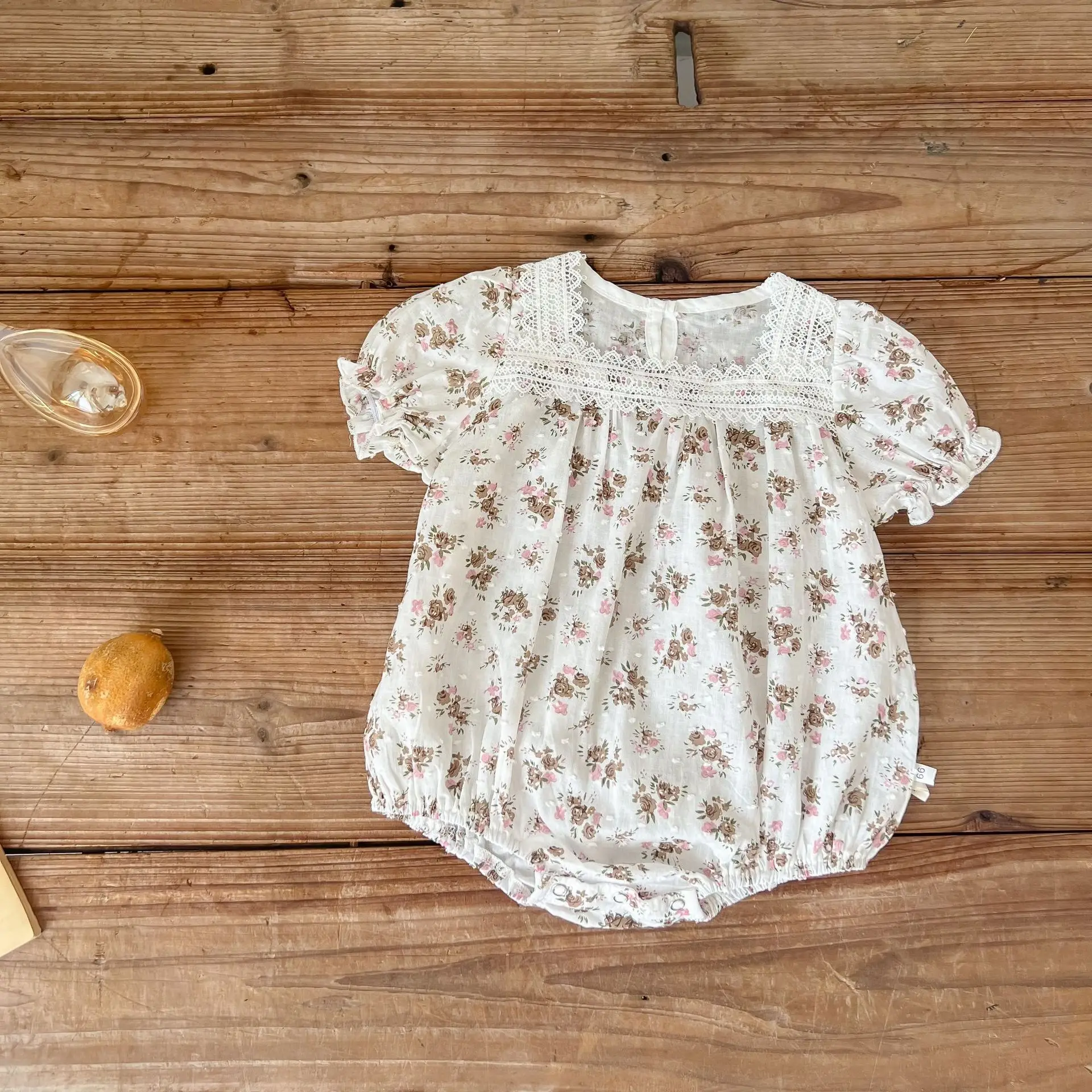2022 Baby Clothes Girl Children Princess Short Sleeve Romper Toddler Print Floral Lace One-piece Fashion Newborn Kid Jumpsuit
2022 Baby Clothes Girl Children Princess Short Sleeve Romper Toddler Print Floral Lace One-piece Fashion Newborn Kid Jumpsuit
