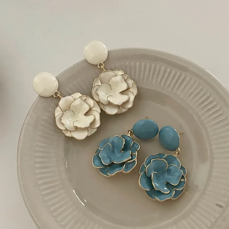 Women's Vintage Charm Flower Jewellery Exquisite Accessories Elegant Jewelry Cute Trendy Earring Classic Korean Style Earrings
Women's Vintage Charm Flower Jewellery Exquisite Accessories Elegant Jewelry Cute Trendy Earring Classic Korean Style Earrings