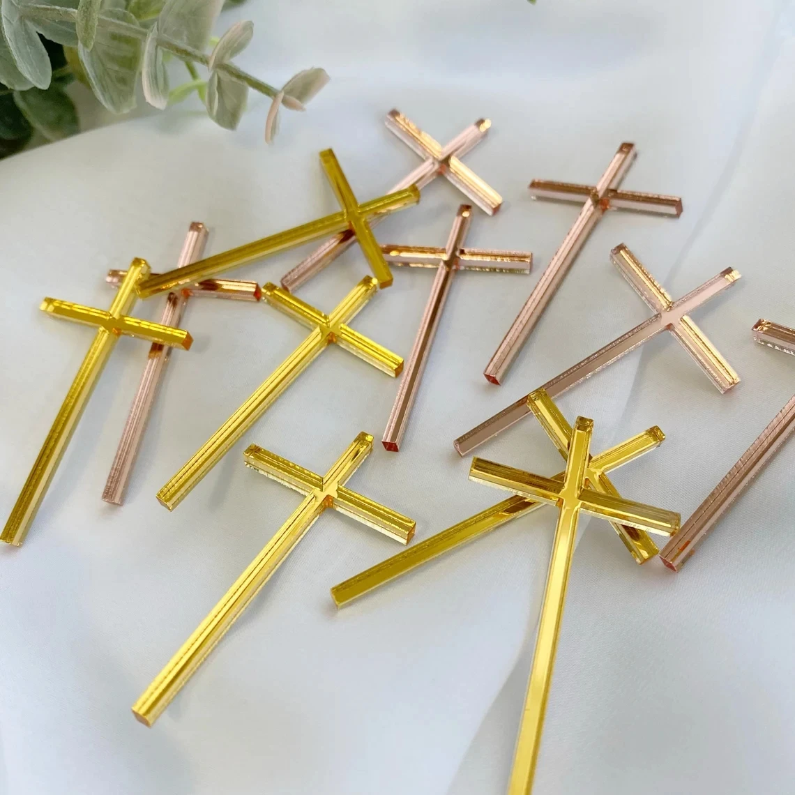 Acrylic cross| Cake, cupcake and cakesicle decoration | Baptism | First Communion | Christening,baby shower cake topper 
Acrylic cross| Cake, cupcake and cakesicle decoration | Baptism | First Communion | Christening,baby shower cake topper