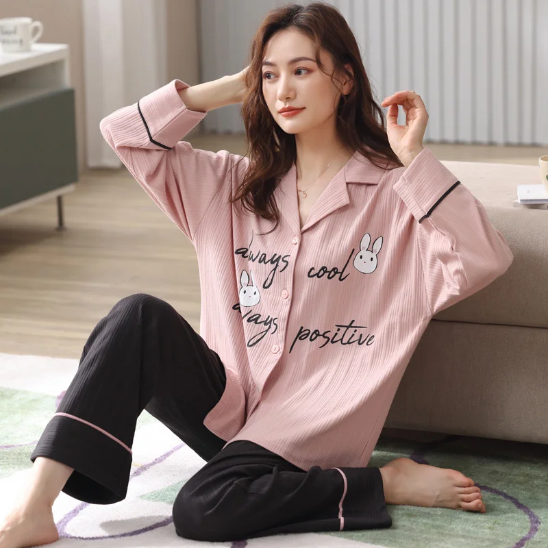 Pajamas women's cardigan Lapel long sleeved trousers sweet and lovely cartoon autumn and winter home clothes
Pajamas women's cardigan Lapel long sleeved trousers sweet and lovely cartoon autumn and winter home clothes