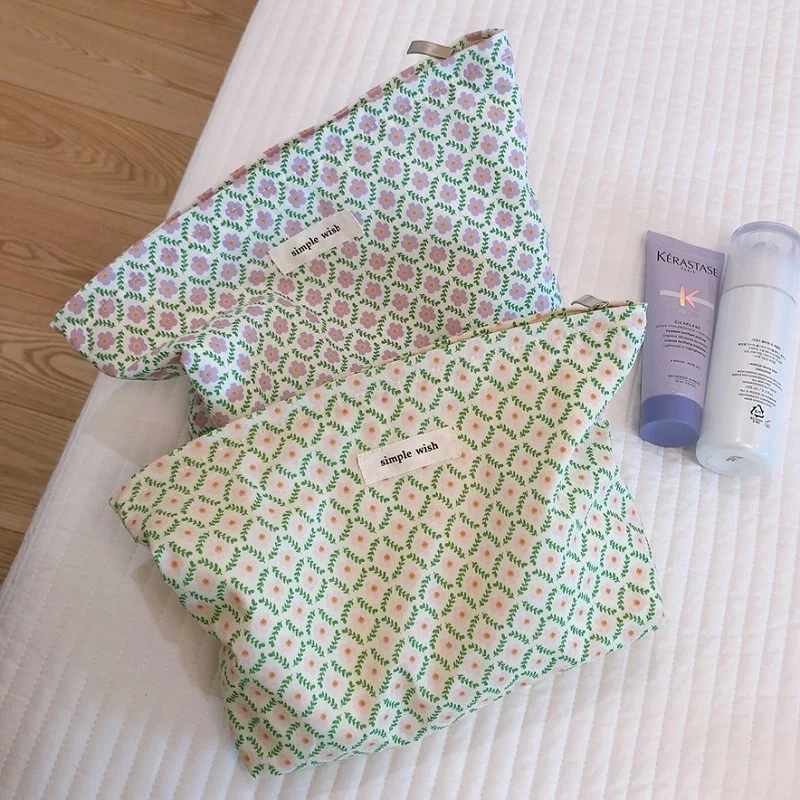 New Cosmetic Bags Cotton Fabric Make Up Organizer Pouch Women Necesserie Beauty Storage Cases Large Travel Toiletry Washing Bags
New Cosmetic Bags Cotton Fabric Make Up Organizer Pouch Women Necesserie Beauty Storage Cases Large Travel Toiletry Washing Bags