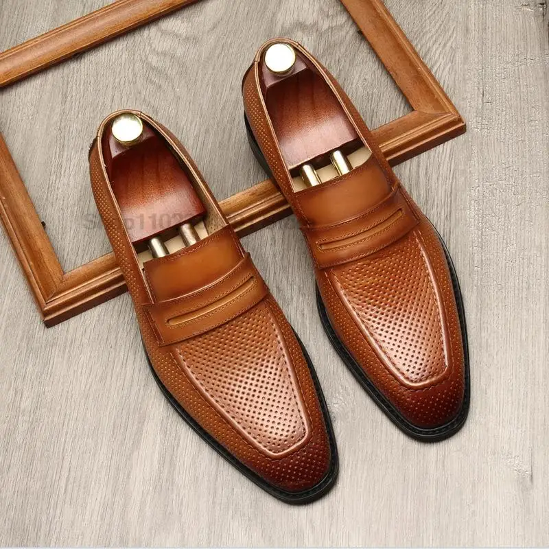 Breathable Mens Carving Loafers Genuine Calf Leather Black Men Dress Shoes Italian Designer Handmade Slip On Male Wedding Shoes
Breathable Mens Carving Loafers Genuine Calf Leather Black Men Dress Shoes Italian Designer Handmade Slip On Male Wedding Shoes
