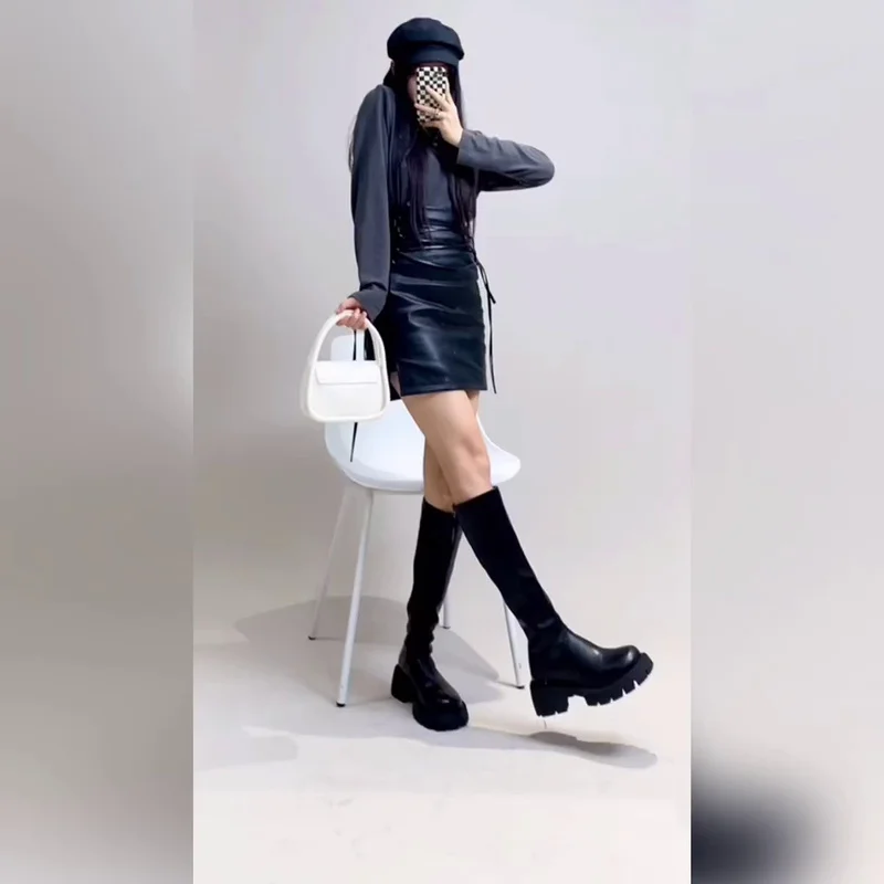 2022 New Autumn and Winter Warm Knee High Boots Women's Fashion Women's Shoes Soft Leather Thick Sole Riding Boots Black 35-40
2022 New Autumn and Winter Warm Knee High Boots Women's Fashion Women's Shoes Soft Leather Thick Sole Riding Boots Black 35-40