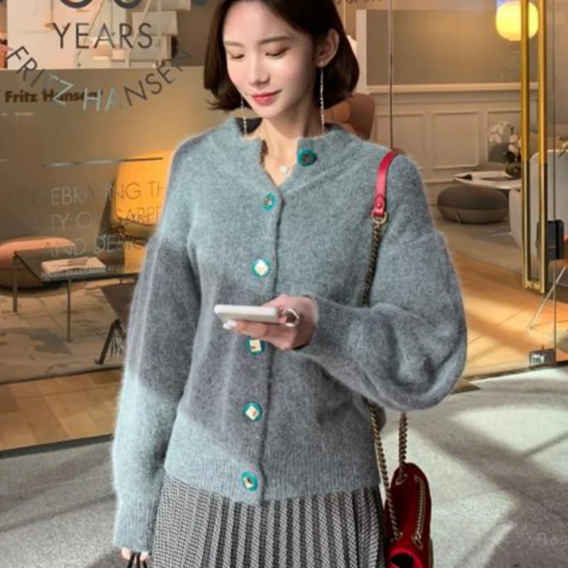 Корейский женский вязаный свитер, кардиган, винтажный элегантный женский однобортный Кардиган из ангоры с рукавами-фонариками и кроличьим ...
Корейский женский вязаный свитер, кардиган, винтажный элегантный женский однобортный Кардиган из ангоры с рукавами-фонариками и кроличьим ...