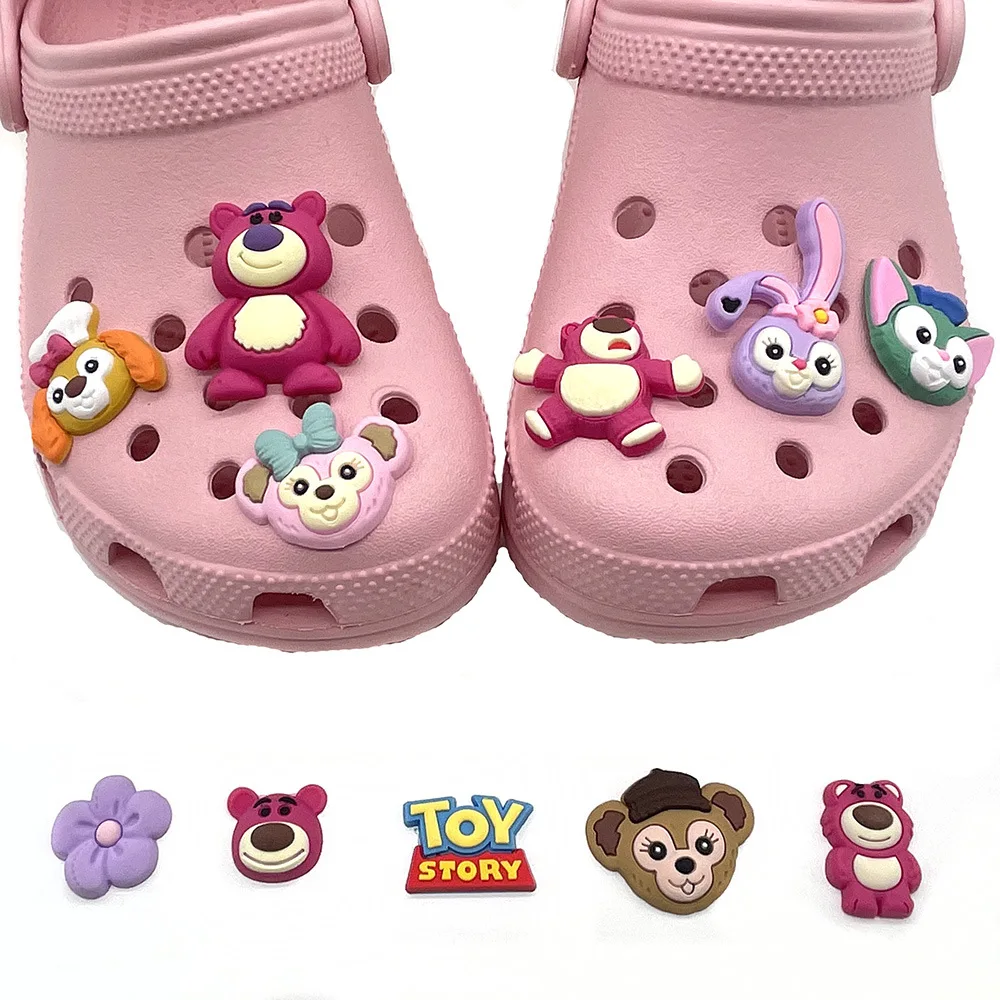 Disney Cartoon Characters Duffy Strawberry Bear Shoe Buckle Single Sale Wholesale PVC Croc Charms Accessories Kids X-mas Gifts
Disney Cartoon Characters Duffy Strawberry Bear Shoe Buckle Single Sale Wholesale PVC Croc Charms Accessories Kids X-mas Gifts