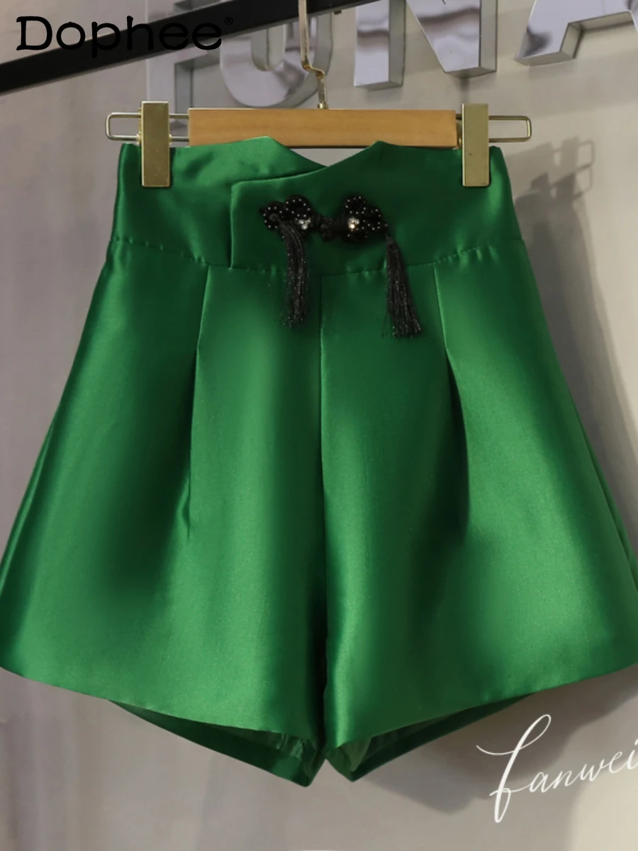 Retro Buckle Tassel Solid Suit Shorts Women's High Waist Slimming Loose A- Line Wide Leg Casual Shorts 2022 Summer New Bottoms
Retro Buckle Tassel Solid Suit Shorts Women's High Waist Slimming Loose A- Line Wide Leg Casual Shorts 2022 Summer New Bottoms