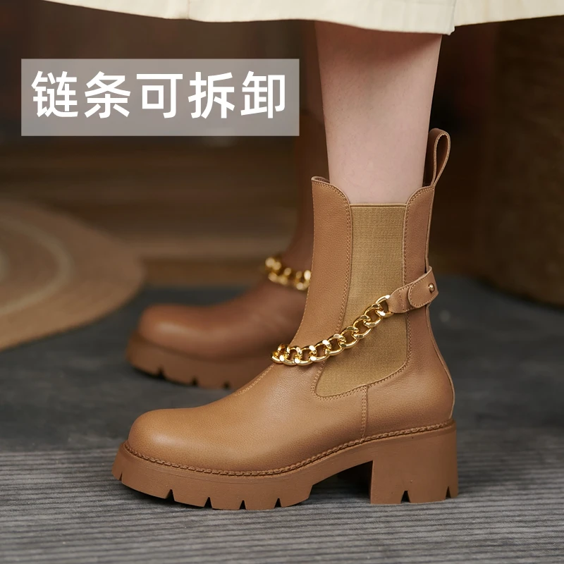 2022 new autumn and winter Women ankle boots natural Leather 22-24.5 cm cowhide upper Metal chain Europe platform chelsea boots 
2022 new autumn and winter Women ankle boots natural Leather 22-24.5 cm cowhide upper Metal chain Europe platform chelsea boots