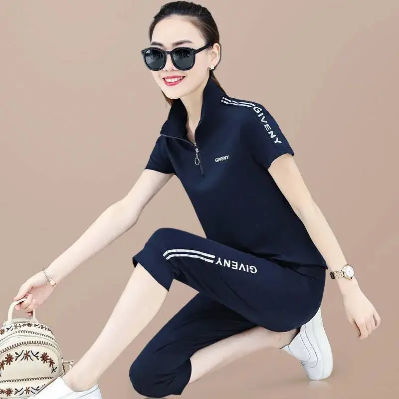 627#Sports Suit Female2021Summer Fashion plus Size Zipper Stand Collar Short Sleeve Cropped Pants Casual Student Two-Piece Suit 
627#Sports Suit Female2021Summer Fashion plus Size Zipper Stand Collar Short Sleeve Cropped Pants Casual Student Two-Piece Suit