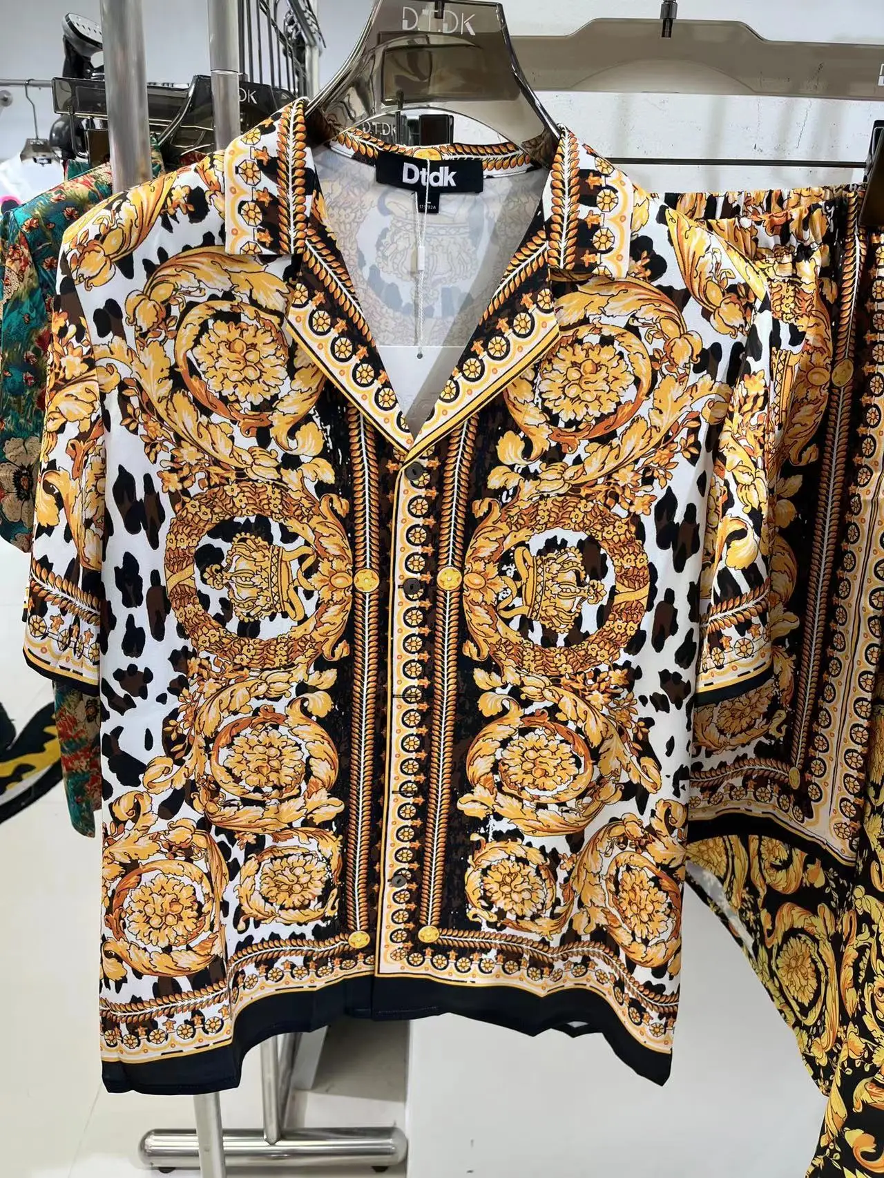 we0705 Fashion Men's Sets 2023 Runway Luxury European Design party style Men's Clothing
we0705 Fashion Men's Sets 2023 Runway Luxury European Design party style Men's Clothing