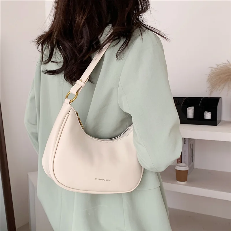 Shoulder Bag for Women 2022 Luxury Woman Tote Bag Fashion Brand Designer Pu Leather Underarm Female Handbags Ladies Hand Bags 
Shoulder Bag for Women 2022 Luxury Woman Tote Bag Fashion Brand Designer Pu Leather Underarm Female Handbags Ladies Hand Bags