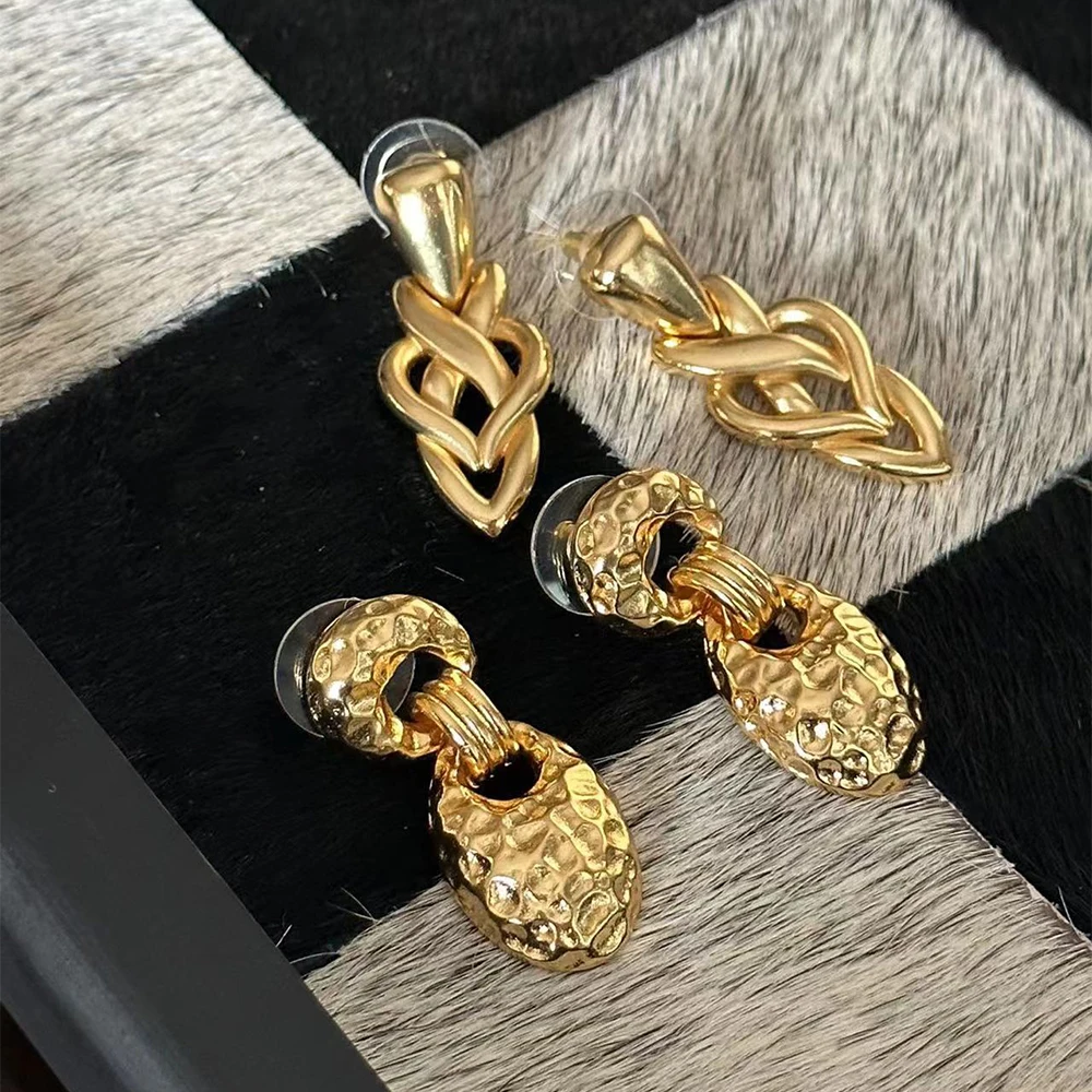 Temperament Vintage Copper plated gold irregular chain Earrings for womens girl gift ear drop jewelry Accessories
Temperament Vintage Copper plated gold irregular chain Earrings for womens girl gift ear drop jewelry Accessories
