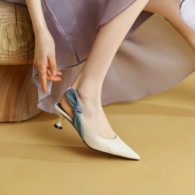 2022 Summer Women Shoes Genuine Leather Shoes Women Pointed Toe Thin Heel Sandals Solid Slingback Women Shoes Knot Women Sandals 
2022 Summer Women Shoes Genuine Leather Shoes Women Pointed Toe Thin Heel Sandals Solid Slingback Women Shoes Knot Women Sandals