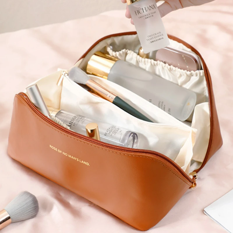 

PU Pillow Cosmetic Bag Large Capacity Cloud Cosmetic Bag Portable Travelling Toiletry Bag Checkerboard Lattice Cosmetic Bag