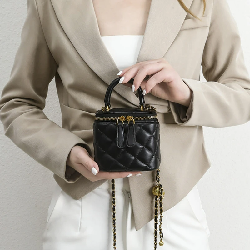 Роскошные сумки через плечо со стразами и цепочкой для женщин, модная брендовая сумка на плечо, Сумка с регулируемым ремешком на молнии, косметичка, 2023
Роскошные сумки через плечо со стразами и цепочкой для женщин, модная брендовая сумка на плечо, Сумка с регулируемым ремешком на молнии, косметичка, 2023