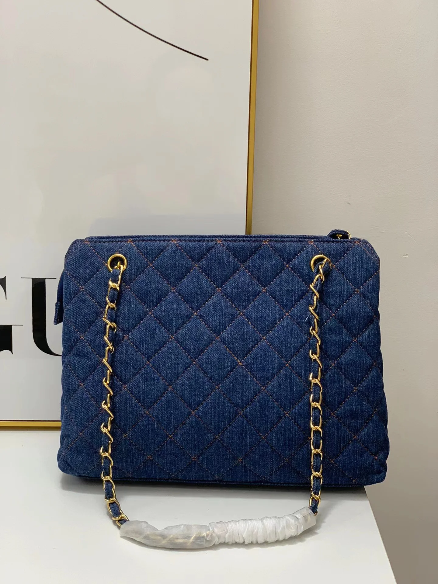 2022 New Fashion Classic Diamond Check Denim Carry Chain Bag Single Shoulder Diagonal Cross Women's Bag
2022 New Fashion Classic Diamond Check Denim Carry Chain Bag Single Shoulder Diagonal Cross Women's Bag