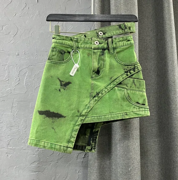 Fashion 2023 Women's Personalized Double Waist Design Green A-line Denim Skirt Asymmetric Hot Girl Short Skirts Mini Skirt
Fashion 2023 Women's Personalized Double Waist Design Green A-line Denim Skirt Asymmetric Hot Girl Short Skirts Mini Skirt
