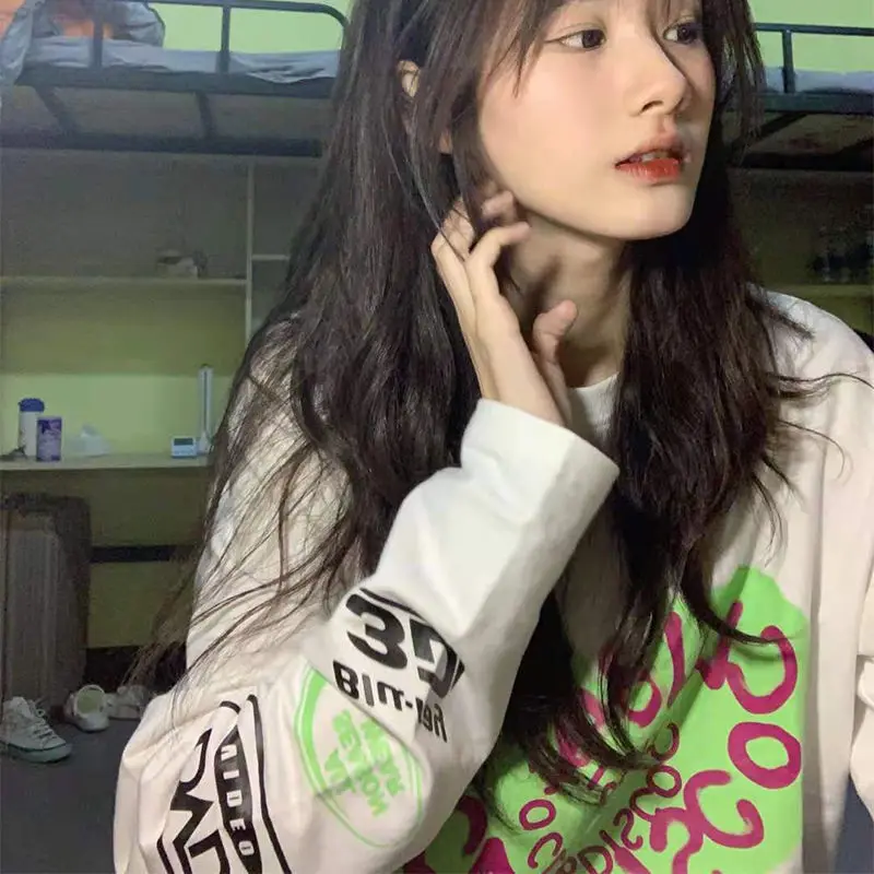 HOUZHOU Vintage Long Sleeve T-shirts Women Harajuku Aesthetic Korean Fashion Y2k Top Female Autumn Graphic T Shirts Grunge Loose
HOUZHOU Vintage Long Sleeve T-shirts Women Harajuku Aesthetic Korean Fashion Y2k Top Female Autumn Graphic T Shirts Grunge Loose