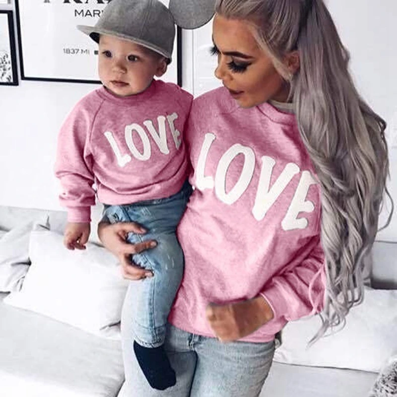 

Family Look Mother & Daughter Long-sleeved Love Sweatshirt Family Matching Outfits Mommy&Me Holiday Causal Top T-shirt
