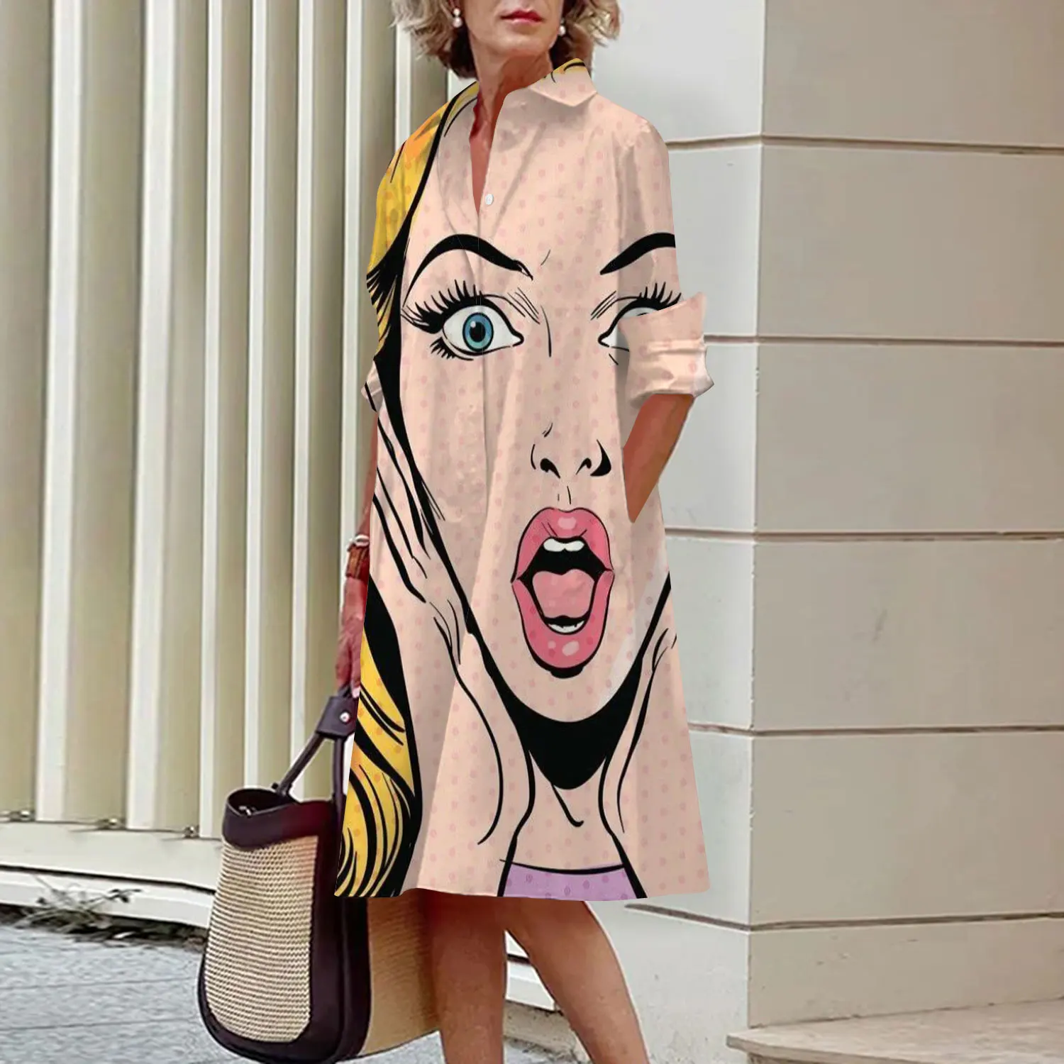 Женское однотонное платье-рубашка с длинным рукавом и карманами 
Женское однотонное платье-рубашка с длинным рукавом и карманами