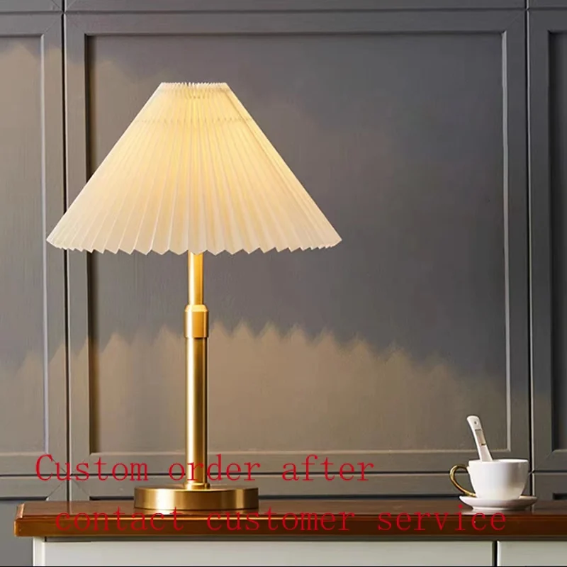 Nordic creative design pleated cloth table lamp European vintage copper home decoration lamp warm bedroom lamp
Nordic creative design pleated cloth table lamp European vintage copper home decoration lamp warm bedroom lamp