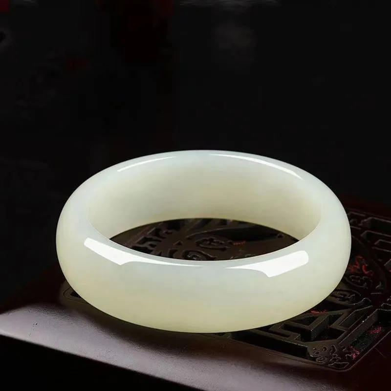 Natural Afghan Green and White Jade Bracelet for Children Simple and Versatile Jade Bracelet
Natural Afghan Green and White Jade Bracelet for Children Simple and Versatile Jade Bracelet