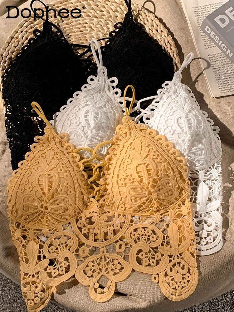 Sweet Lace V-neck Strap Bra One-Piece Vest Women Beach Club Inner Outer Wear Camis Tops 2022 Summer New Sexy Sleeveless Tank Top
Sweet Lace V-neck Strap Bra One-Piece Vest Women Beach Club Inner Outer Wear Camis Tops 2022 Summer New Sexy Sleeveless Tank Top