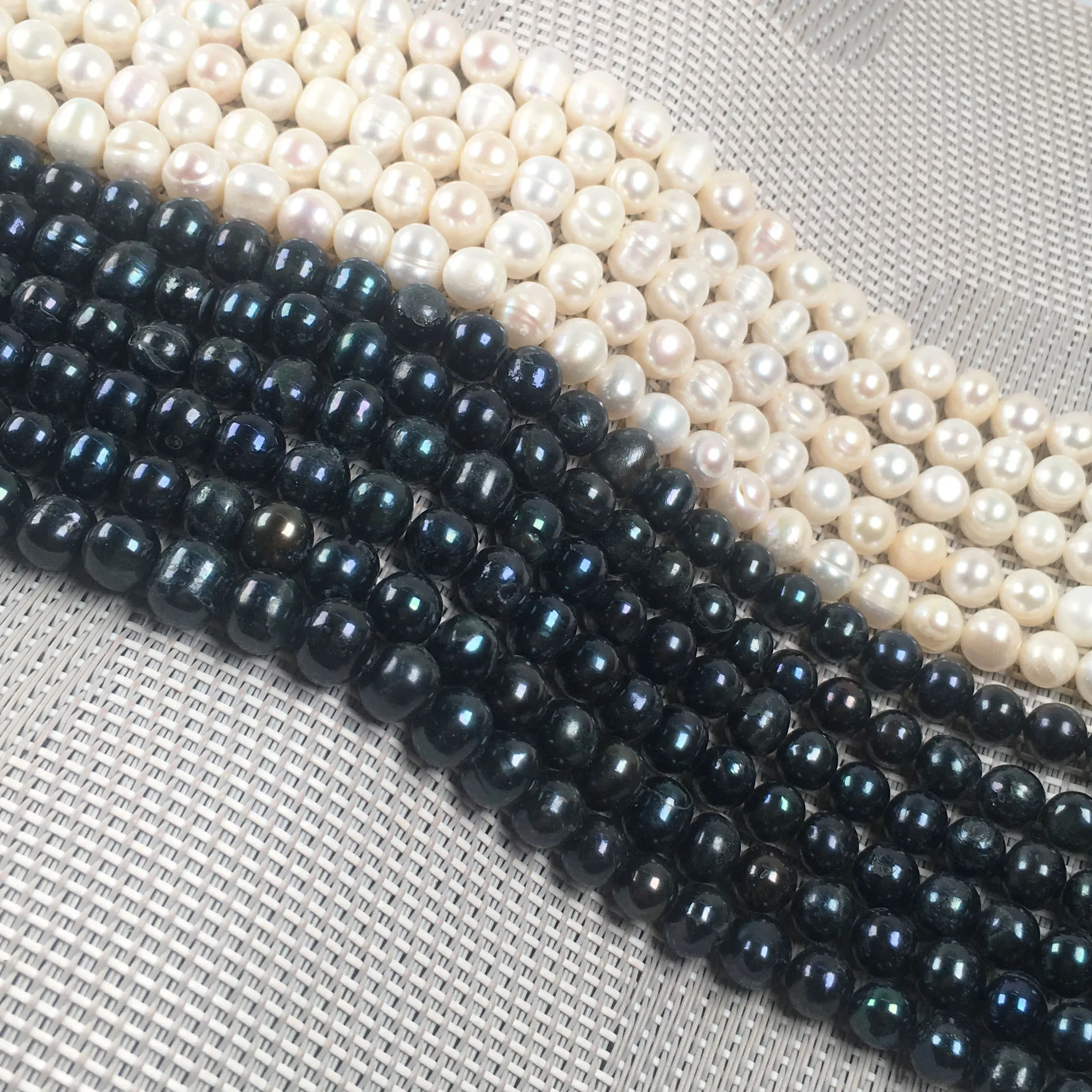 Natural Freshwater Pearl Beads High Quality Rice Shape Punch Loose Beads For jewelry making DIY Necklace Bracelet Accessories
Natural Freshwater Pearl Beads High Quality Rice Shape Punch Loose Beads For jewelry making DIY Necklace Bracelet Accessories