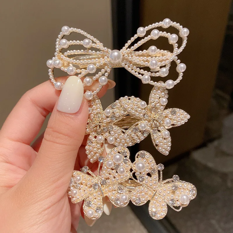 Hollow Pearl Butterfly Small Hair Clip Hair Ornaments Elegant Women Girls Bangs Headwear Girls Women Hair Accessories
Hollow Pearl Butterfly Small Hair Clip Hair Ornaments Elegant Women Girls Bangs Headwear Girls Women Hair Accessories