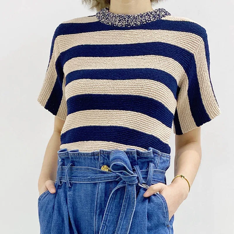 een 2022 Women Summer Striped Knitted Tops Lace-up Halter-neck Vest Korean Fashion
een 2022 Women Summer Striped Knitted Tops Lace-up Halter-neck Vest Korean Fashion