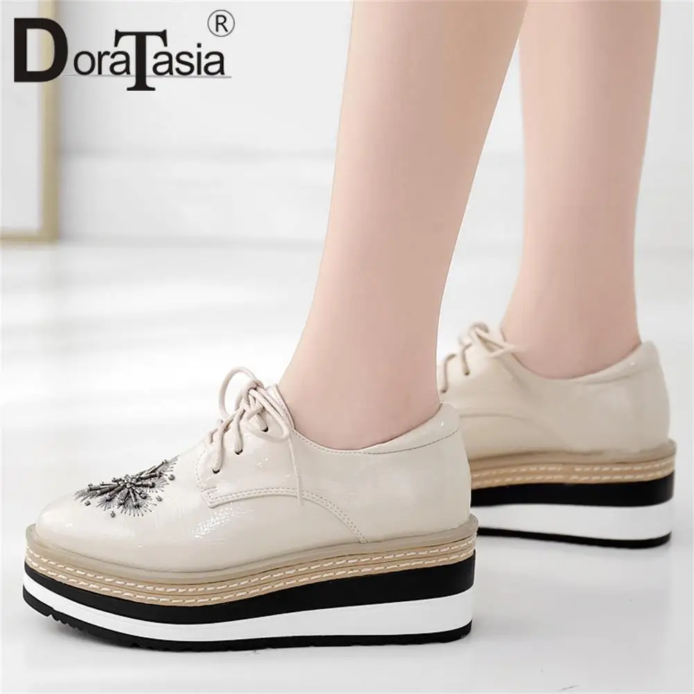 DORATASIA Brand Design women's Flat Platform Flats Sneakers Fashion Solid Lace-up Flats Women 2023 Casual Leisure Shoes Woman
DORATASIA Brand Design women's Flat Platform Flats Sneakers Fashion Solid Lace-up Flats Women 2023 Casual Leisure Shoes Woman
