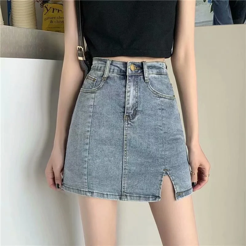 Fashion New Summer Women High Waist Button Wigh Leg Jeans Shorts Casual Female Loose Fit Blue Denim Shorts
Fashion New Summer Women High Waist Button Wigh Leg Jeans Shorts Casual Female Loose Fit Blue Denim Shorts