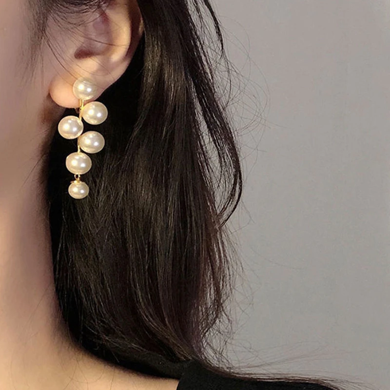

Korean Leaves Grape Imitation Pearl Earrings Women Bohemian Hollowed Geometric Long Tassel Stud Earrings Wedding Jewelry Brincos