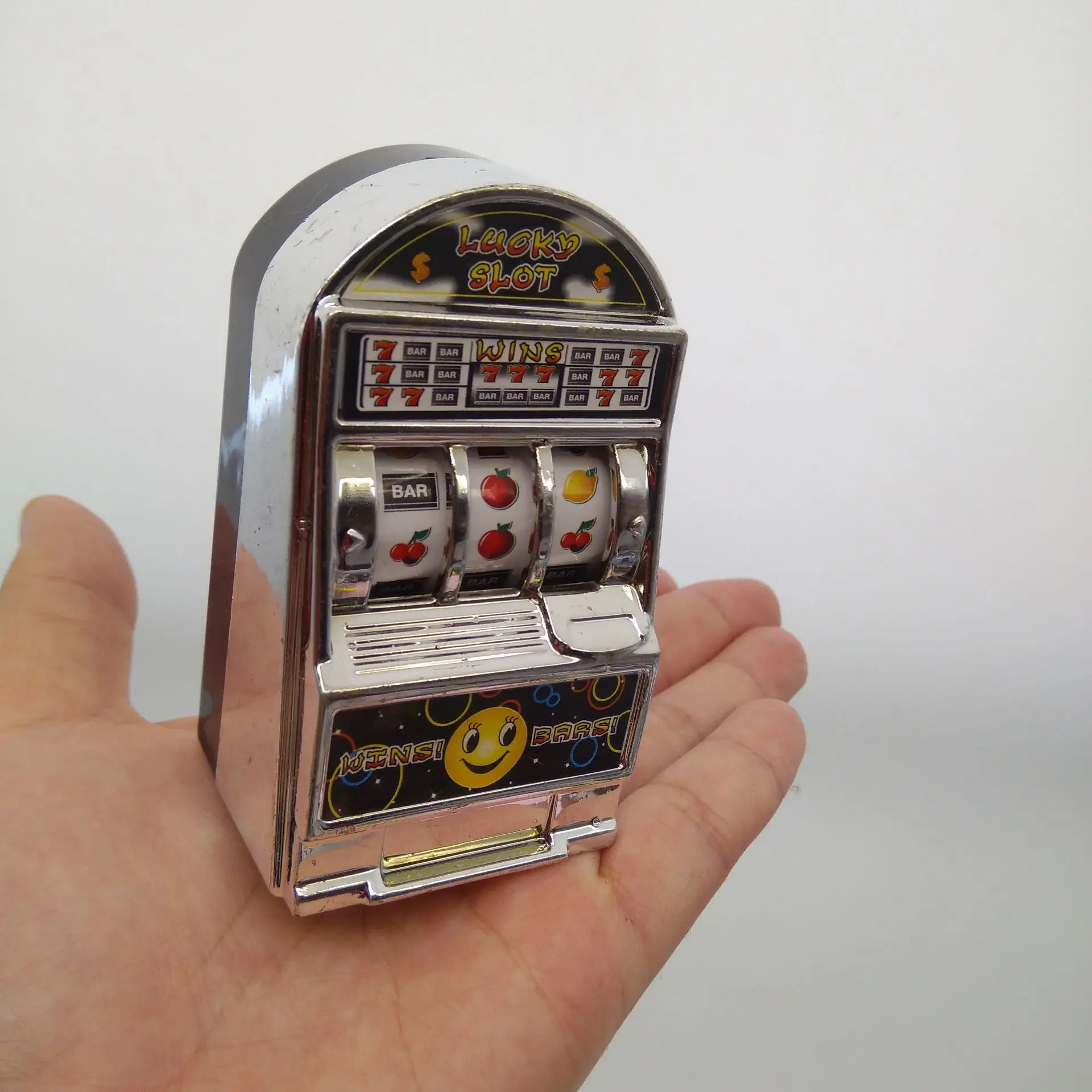 Mini Slot Machine Toy Keychain Creatives Interesting Car Keyring Game Keychain Lucky Jackpot Stress Reliever for Kids Adult Gift
Mini Slot Machine Toy Keychain Creatives Interesting Car Keyring Game Keychain Lucky Jackpot Stress Reliever for Kids Adult Gift