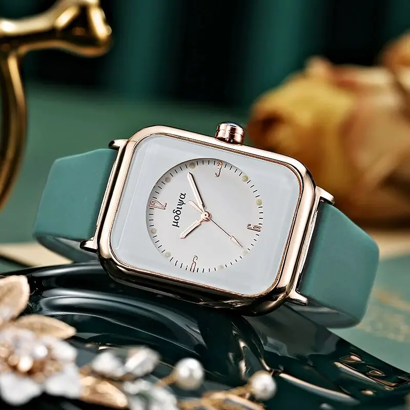 Watch Women 2022 Fashion Casual Rectangular Silicone Quartz Women's Watch Luxury Brand Ladies Simple Sports Women's Watch
Watch Women 2022 Fashion Casual Rectangular Silicone Quartz Women's Watch Luxury Brand Ladies Simple Sports Women's Watch