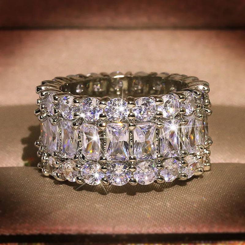 Luxury Ultra-Shimmering Couple Rings For Women Double-Deck Round Rectangular Circle Filled With Diamond Wedding Gift Jewelry
Luxury Ultra-Shimmering Couple Rings For Women Double-Deck Round Rectangular Circle Filled With Diamond Wedding Gift Jewelry