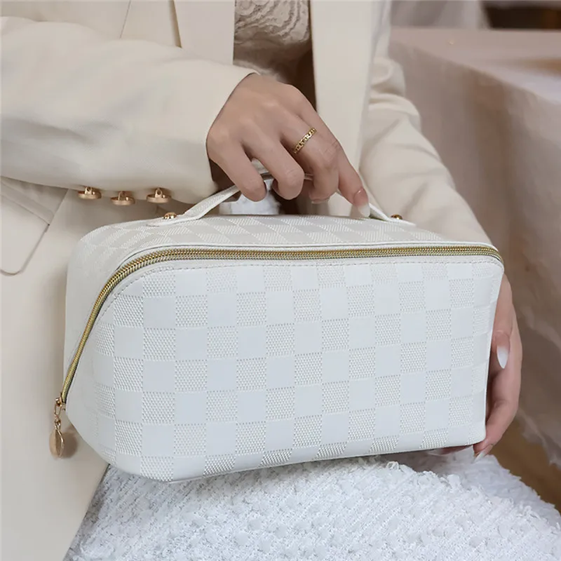 Women Cosmetic Bag Plaid Toiletries Travel Storage Bag PU Leather Portable Waterproof Organizer Makeup Bag Organizer Makeup Box
Women Cosmetic Bag Plaid Toiletries Travel Storage Bag PU Leather Portable Waterproof Organizer Makeup Bag Organizer Makeup Box