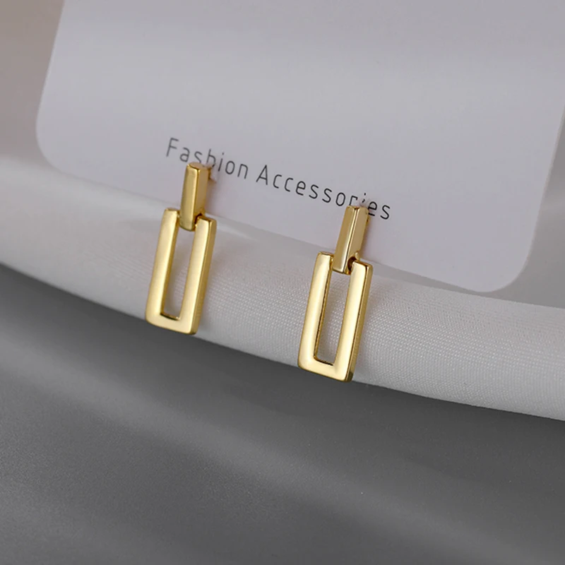 2022 New Geometric Exquisite Stud Earrings for Women Korean Fashion Simple Earrings Statement Jewelry
2022 New Geometric Exquisite Stud Earrings for Women Korean Fashion Simple Earrings Statement Jewelry