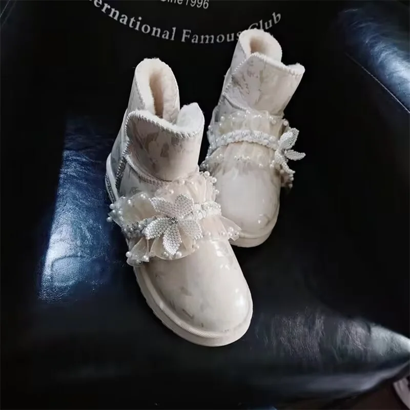 Custom snow boots with fleece white pearl fleece thick warm boots large size women 35-44
Custom snow boots with fleece white pearl fleece thick warm boots large size women 35-44