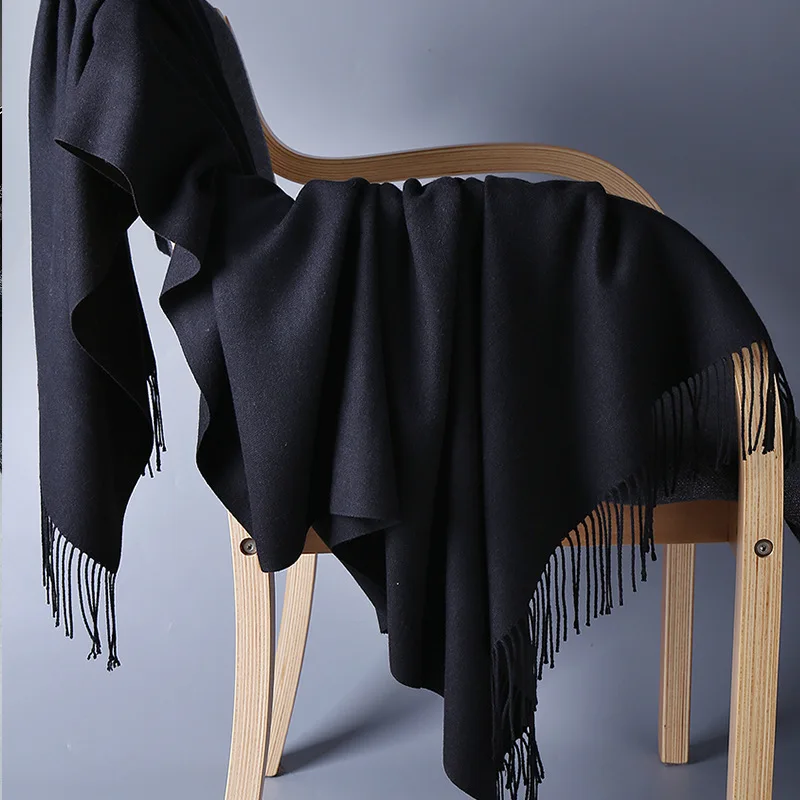 2022 Fashion Winter Ladies Scarf Thin Shawls Solid Color Women Scarf Hijabs Tassels Long Cashmere Luxury Pashmina 200*70 cm New
2022 Fashion Winter Ladies Scarf Thin Shawls Solid Color Women Scarf Hijabs Tassels Long Cashmere Luxury Pashmina 200*70 cm New