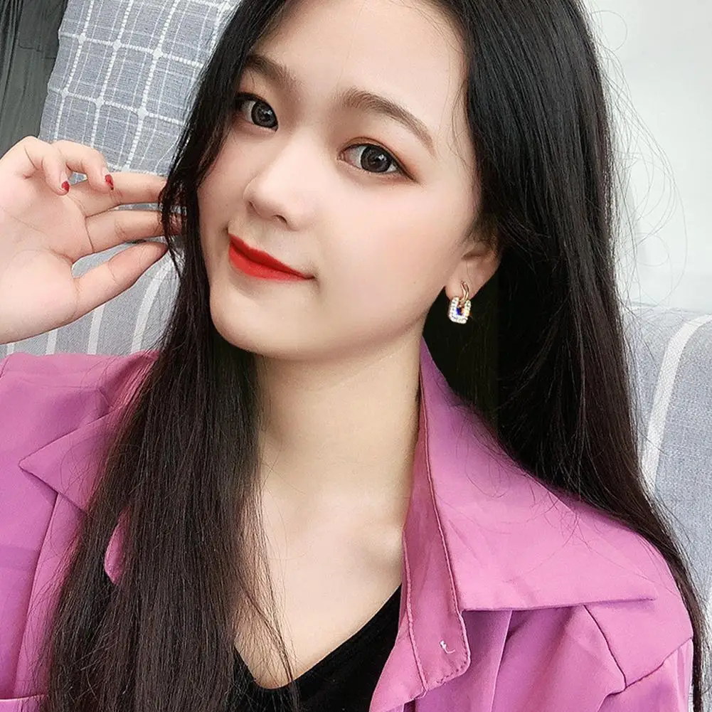 2021 New Trendy Jewelry Buckle Earrings Handsome Korean Stud Exquisite Earrings Temperament Wild Fashion Personality Fashio P3n1
2021 New Trendy Jewelry Buckle Earrings Handsome Korean Stud Exquisite Earrings Temperament Wild Fashion Personality Fashio P3n1