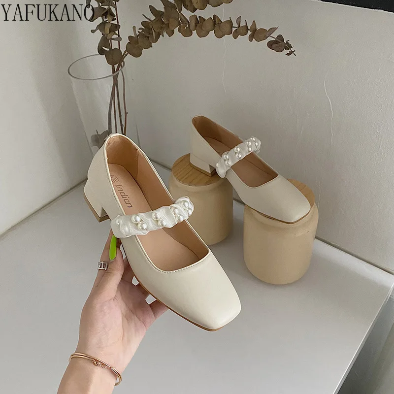 Retro Pearl Shallow Mouth Single Shoes Temperament Fairy Style Thick Heel Square Toe Mary Janes Shoes Pumps Low Heel High Heels
Retro Pearl Shallow Mouth Single Shoes Temperament Fairy Style Thick Heel Square Toe Mary Janes Shoes Pumps Low Heel High Heels