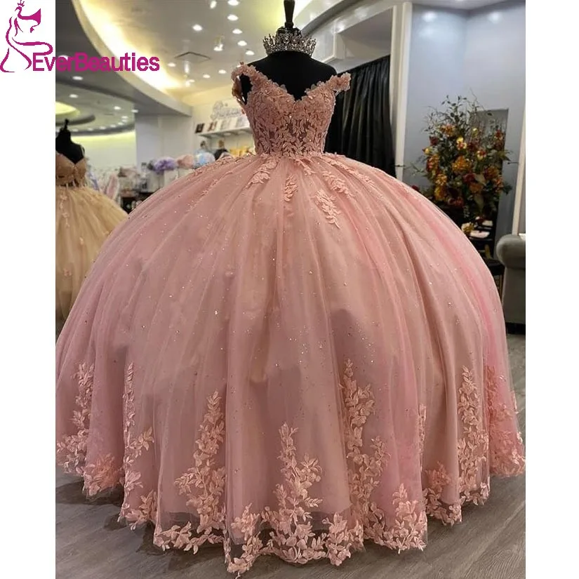 Off Shoulder Ball Gown Quinceanera Dresses for Teens 3D Flowers Prom Gowns Tulle Lace Corset For Sweet 15 Girls Party
Off Shoulder Ball Gown Quinceanera Dresses for Teens 3D Flowers Prom Gowns Tulle Lace Corset For Sweet 15 Girls Party