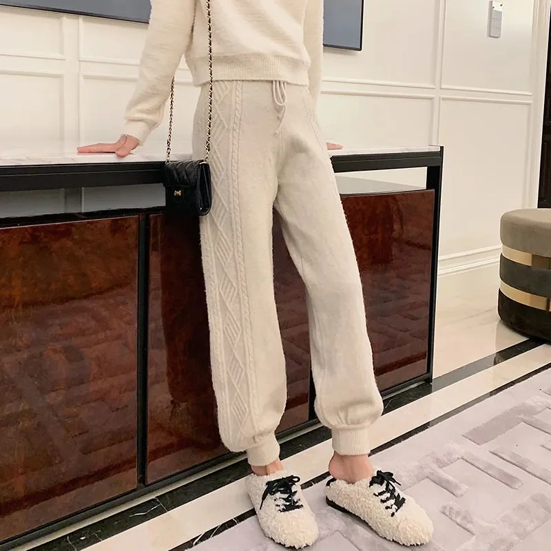 Autumn Winter Women Elastic Waist Drawstring Trousers Korean Fashion Female Thick Knitted Harem Pants Casual Solid Baggy Pants
Autumn Winter Women Elastic Waist Drawstring Trousers Korean Fashion Female Thick Knitted Harem Pants Casual Solid Baggy Pants