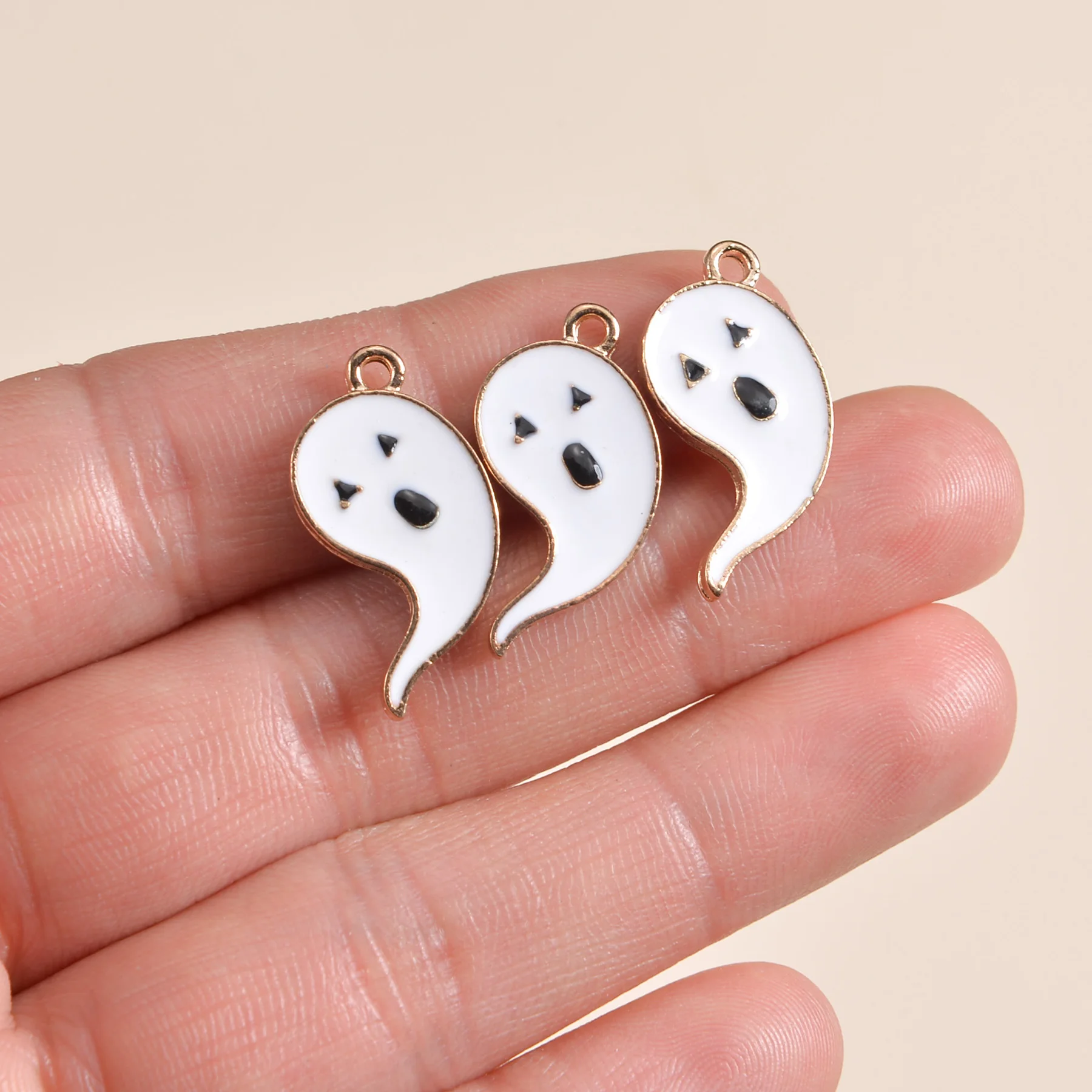 Creepy Ghost Pendant Halloween Charms for Jewelry Making DIY Phone Keychain Accessories 11*25mm
Creepy Ghost Pendant Halloween Charms for Jewelry Making DIY Phone Keychain Accessories 11*25mm
