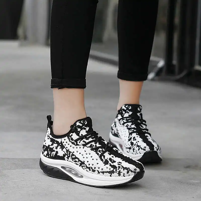 Designer Sneakers Running Shoes For Men Women 2021 Brands Sneakers Sports Women White Sneakers Women Women Sport Shoes Tennis
Designer Sneakers Running Shoes For Men Women 2021 Brands Sneakers Sports Women White Sneakers Women Women Sport Shoes Tennis