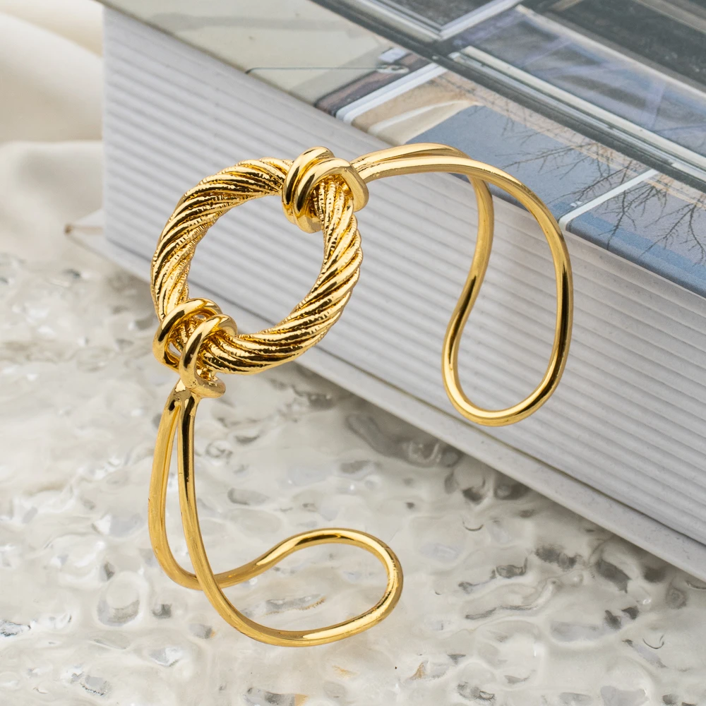 Классический корейский стиль, браслет на запястье, Открытый браслет для женщин, темпераментный женский браслет, Модная бижутерия для женщин, подарок для лучших друзей
Классический корейский стиль, браслет на запястье, Открытый браслет для женщин, темпераментный женский браслет, Модная бижутерия для женщин, подарок для лучших друзей