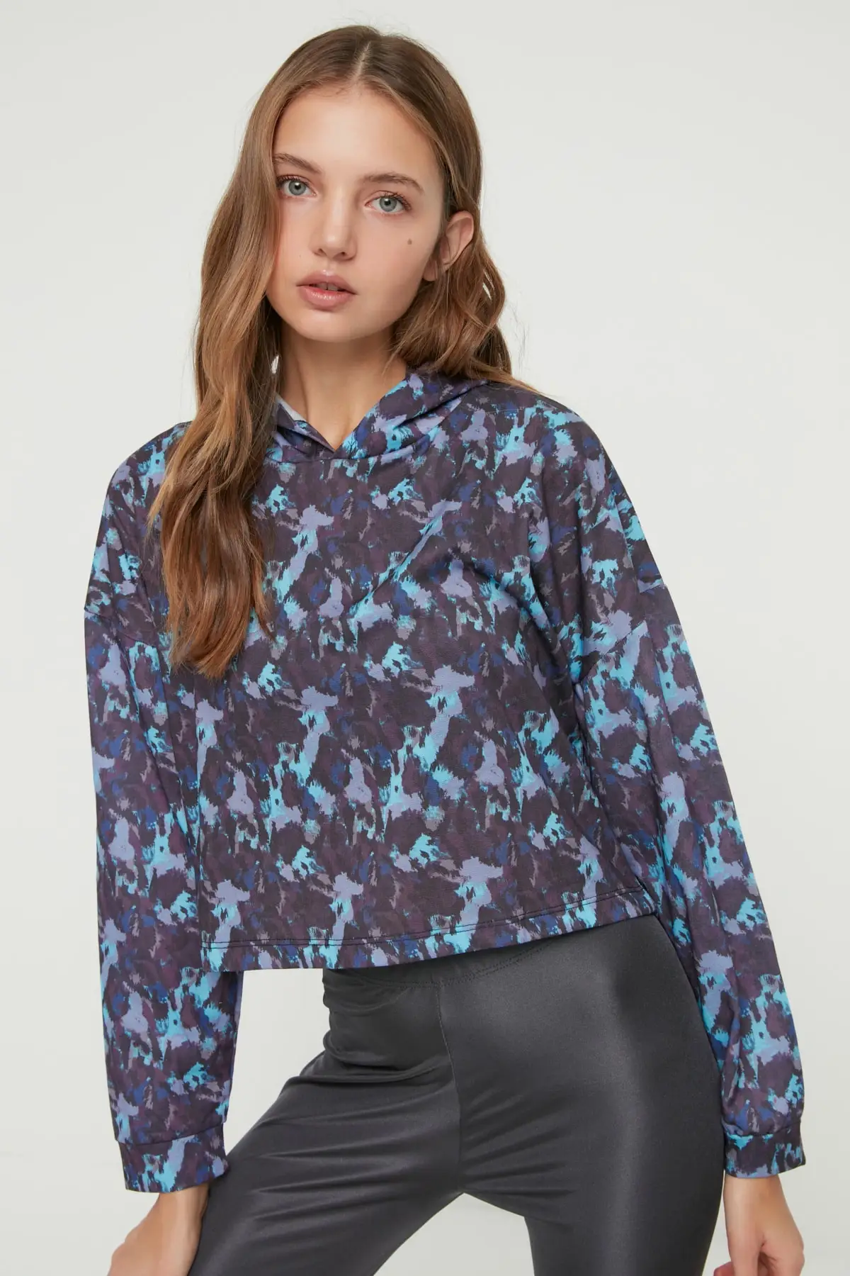 Women's Sweatshirt Multi Color Printed Hooded Crop Slim Knitted Hoodies Fashion All Season New Pullovers Fleece
Women's Sweatshirt Multi Color Printed Hooded Crop Slim Knitted Hoodies Fashion All Season New Pullovers Fleece