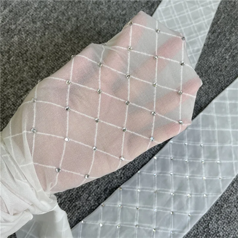 White Flash drill stockings Anti-hook sexy hot girl all-match thin plaid pantyhose long socks women fishnet stocking
White Flash drill stockings Anti-hook sexy hot girl all-match thin plaid pantyhose long socks women fishnet stocking
